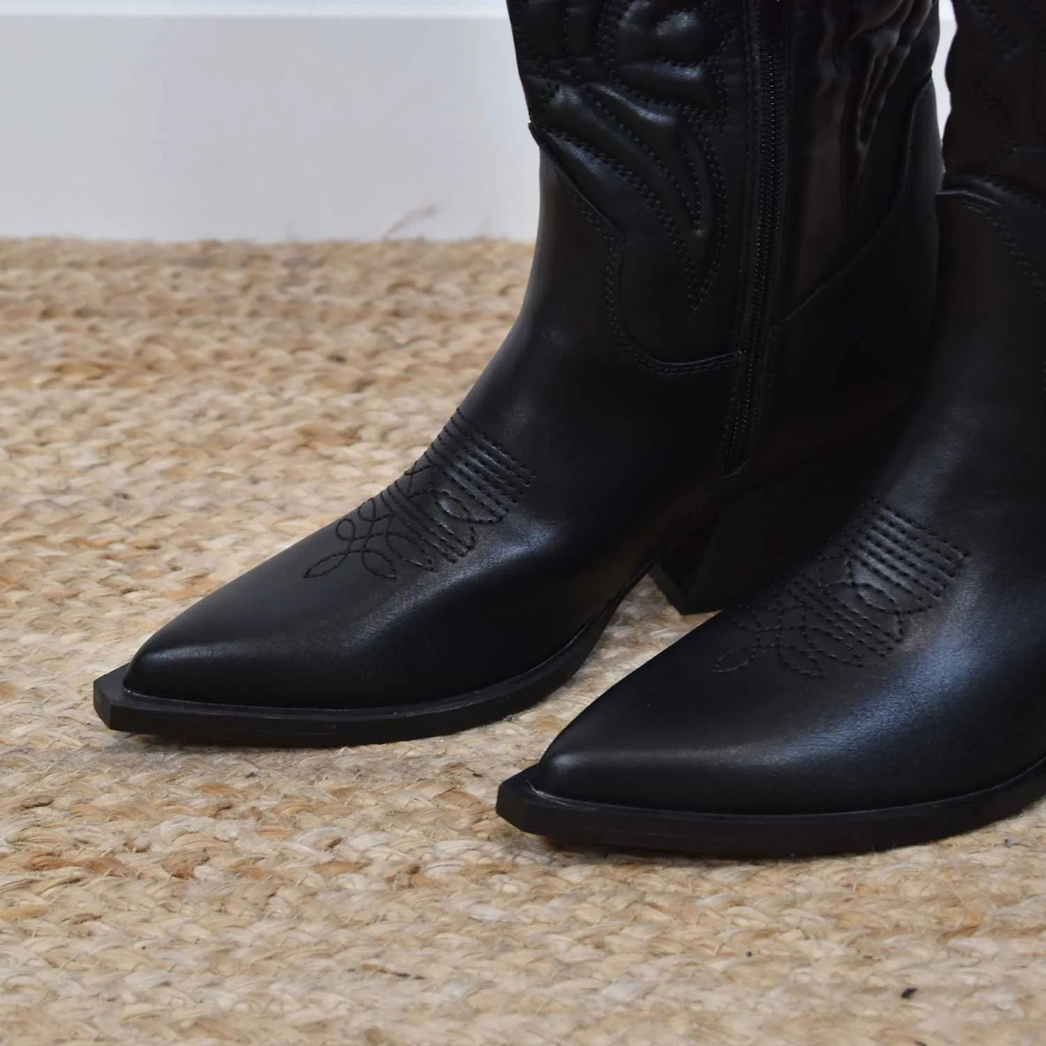 Bota cowboy negra